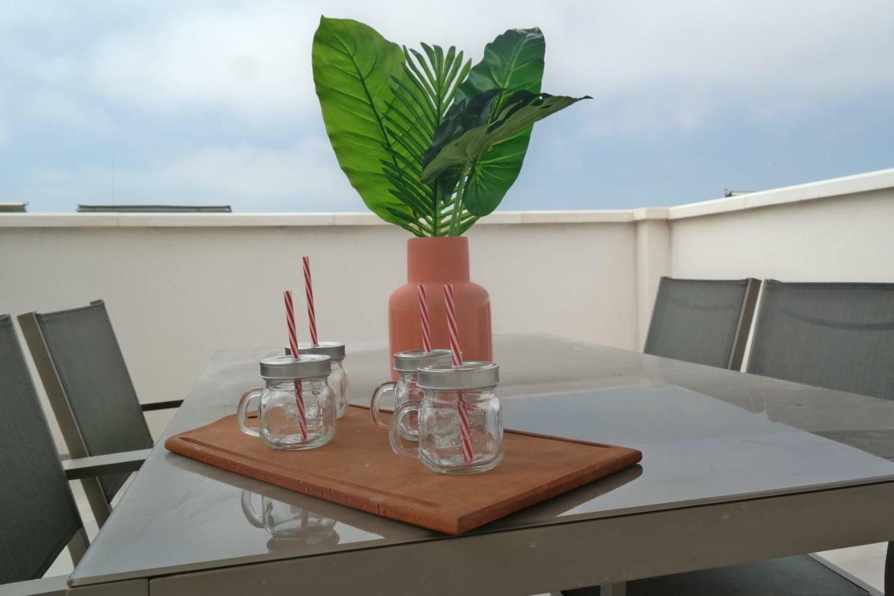 Penthouse Apartment & Pool Malaga Center Exterior photo